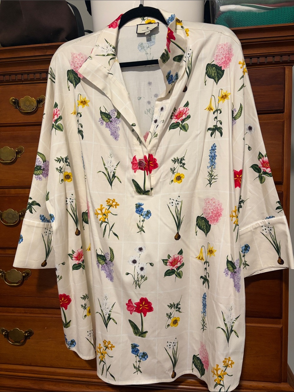 Tuckernuck Floral Print Cream Tunic Top